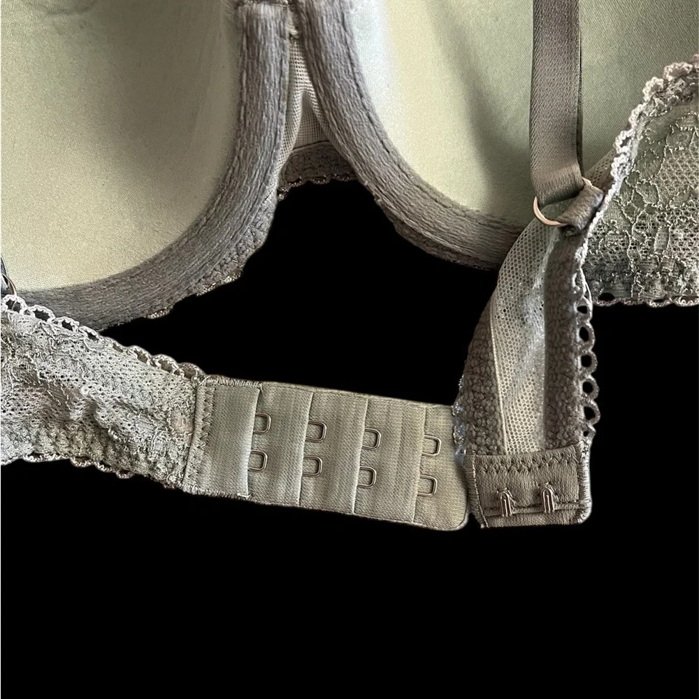 Lot Set 2 Victoria’s Secret‎ Dream Angels High Neck Lace Bra 32C Sage Green Nude